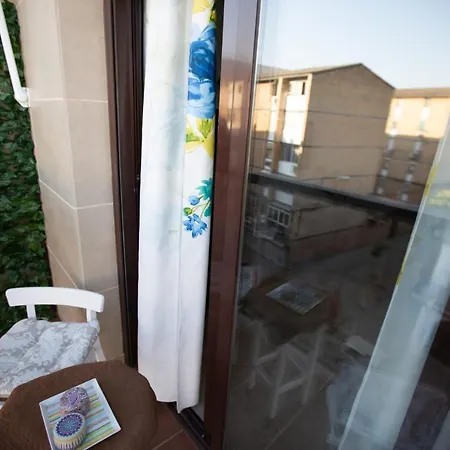 Piso Con Solarium Calahorra Con Solera Parking Privado Gratis Apartment *