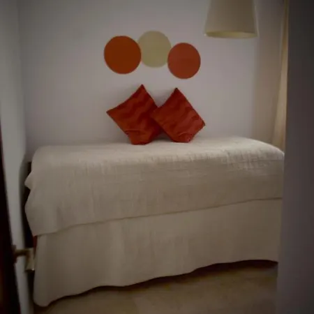 Piso Con Solarium Calahorra Con Solera Parking Privado Gratis